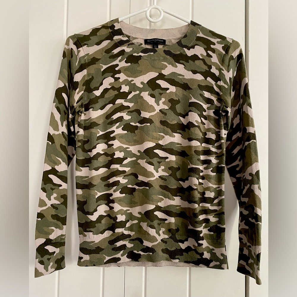 Banana Republic camouflage sweater